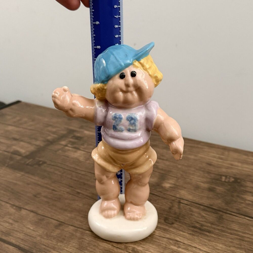 Vintage Cabbage Patch Kids | Girl | Softball | Purple Shirt | Blue Hat | 8.5x3.5 - Picture 11 of 12